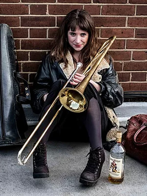 Faye Treacy — photo 1